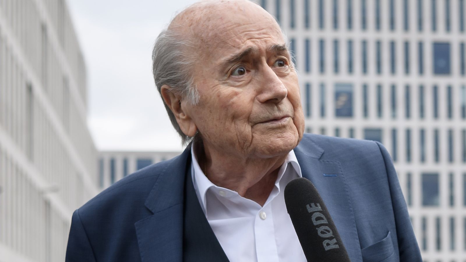 Sepp Blatter visits FIFA office to face hearing over payment probe