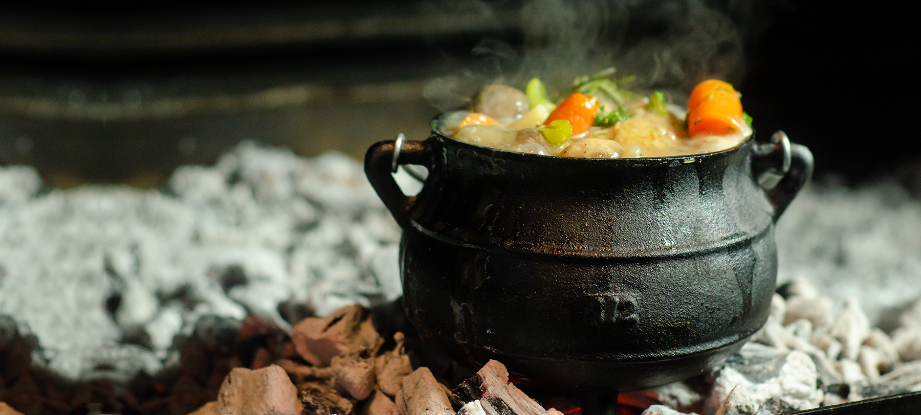 South African dish Potjiekos Tvafrinet