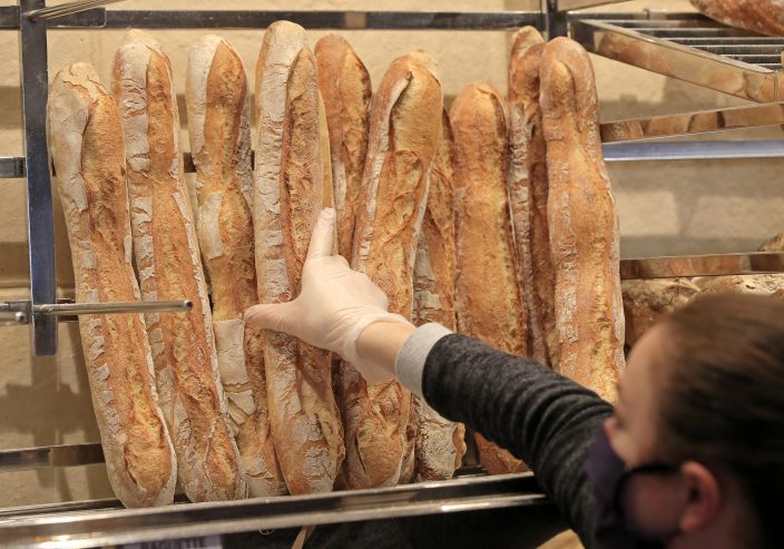 French bakers sky-high bills with the daily baguette under threat Tvafrinet