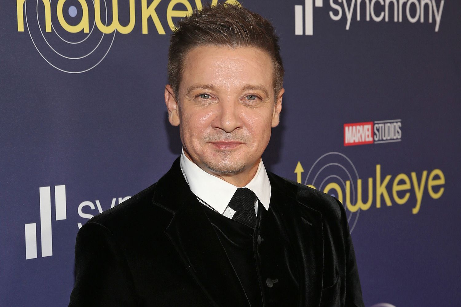 Jeremy Renner in ICU after surgery Tvafrinet