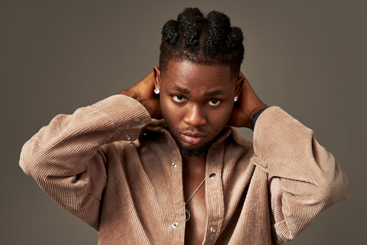 Bad Influence’ crooner, Stanley Omah Didia aka Omah Lay, has accused his colleagues and friends of not aiding his ‘grind’. Tvafrinet